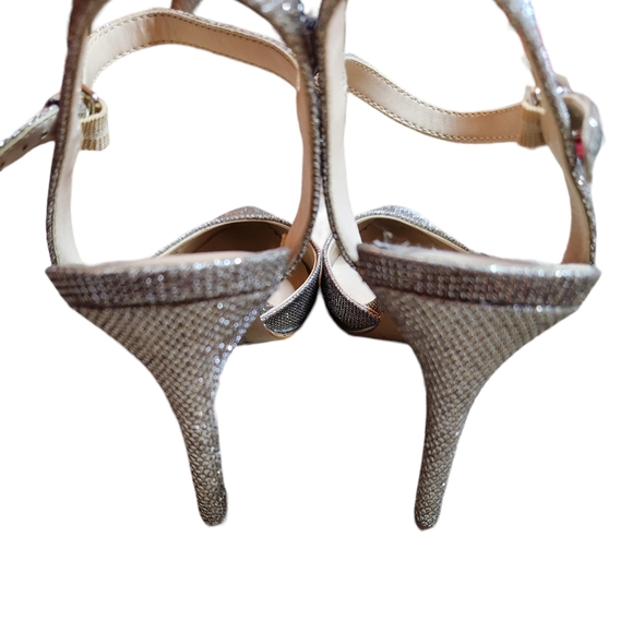 Relisted Marc Fisher Dalula metallic gold & silver slingback heel size 8.5 - Picture 5 of 7